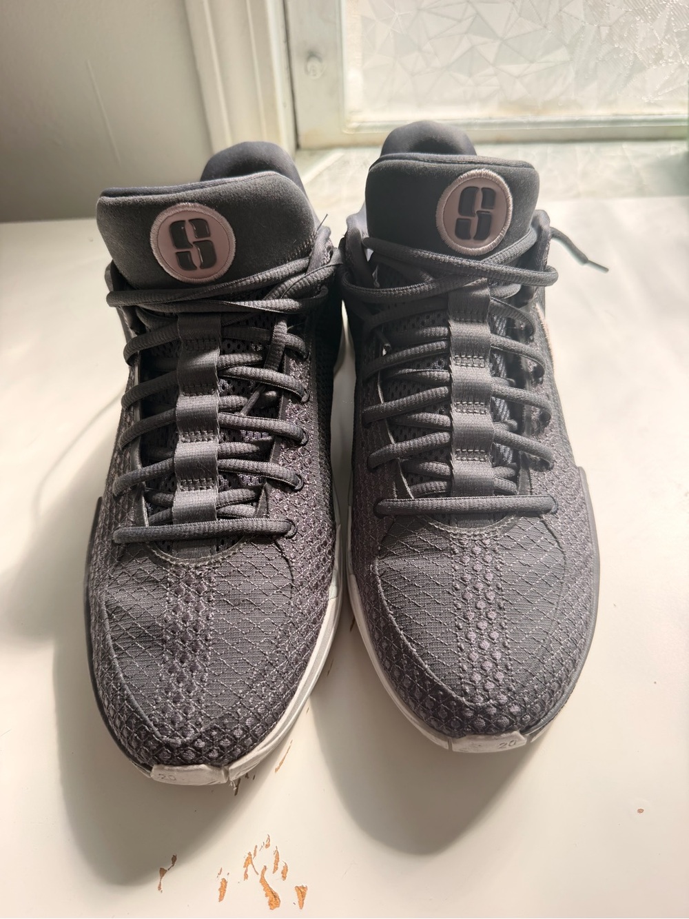 Nike Sabrina 1 Basketball Shoes Gray Pink Women’s 11.5